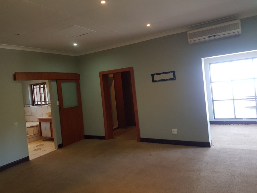 To Let 4 Bedroom Property for Rent in Cashan North West